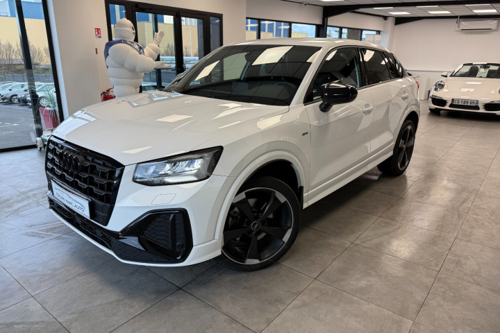 AUDI Q2